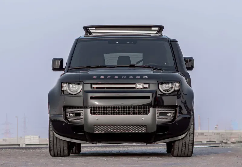 Land Rover Defender 2024